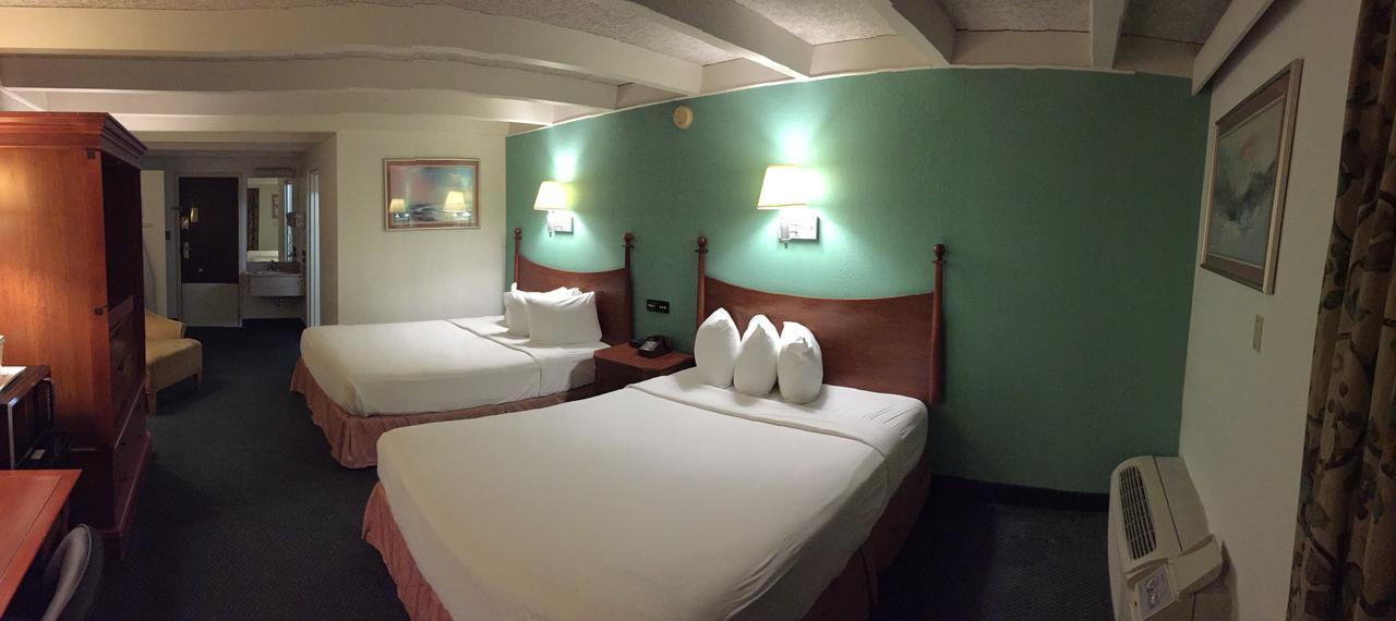 Rodeway Inn & Suites Рокфорд Экстерьер фото